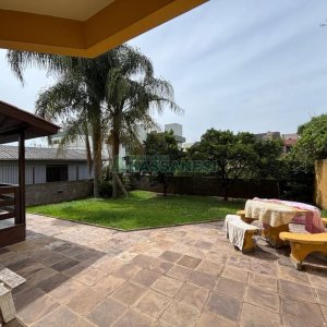 Casa com 383m², 4 dormitórios, 2 vagas, no bairro Bela Vista em Caxias do Sul para Comprar