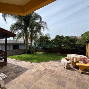 Casa com 383m², 4 dormitórios, 2 vagas, no bairro Bela Vista em Caxias do Sul para Comprar