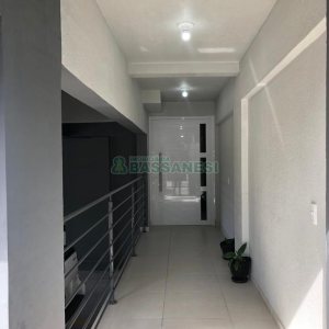 Apartamento com 61m², 2 dormitórios, 1 vaga, no bairro Desvio Rizzo em Caxias do Sul para Comprar