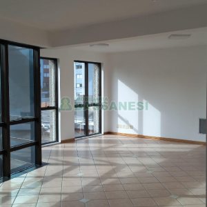 Sala com 56m², 1 vaga, no bairro Centro em Caxias do Sul para Alugar