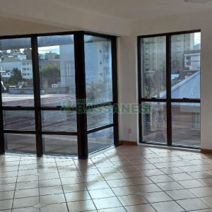 Sala com 56m², 1 vaga, no bairro Centro em Caxias do Sul para Alugar