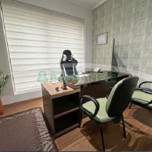 Sala Mobiliada com 36m², no bairro Centro em Caxias do Sul para Alugar ou Comprar