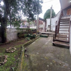 Casa com 90m², 2 dormitórios, 2 vagas, no bairro Santa Corona em Caxias do Sul para Alugar
