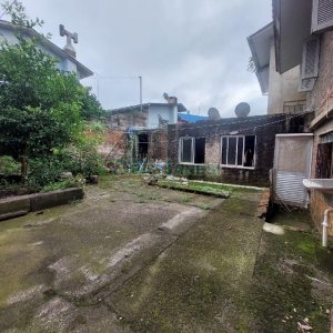 Casa com 90m², 2 dormitórios, 2 vagas, no bairro Santa Corona em Caxias do Sul para Alugar