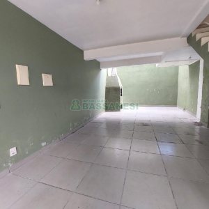 Sobrado com 82m², 2 dormitórios, 1 vaga, no bairro Nossa Senhora do Rosário em Caxias do Sul para Comprar
