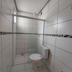 Sobrado com 82m², 2 dormitórios, 1 vaga, no bairro Nossa Senhora do Rosário em Caxias do Sul para Comprar
