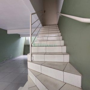 Sobrado com 82m², 2 dormitórios, 1 vaga, no bairro Nossa Senhora do Rosário em Caxias do Sul para Comprar