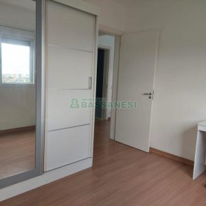 Apto Mobiliado com 37m², 1 dormitório, 1 vaga, no bairro Petrópolis em Caxias do Sul para Alugar