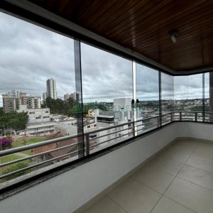 Apartamento com 120m², 3 dormitórios, 2 vagas, no bairro Madureira em Caxias do Sul para Alugar