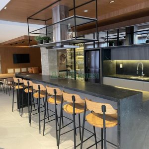 Apartamento com 266m², 3 dormitórios, 2 vagas, no bairro Exposição em Caxias do Sul para Comprar