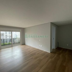 Apartamento com 241m², 3 dormitórios, 2 vagas, no bairro Exposição em Caxias do Sul para Comprar