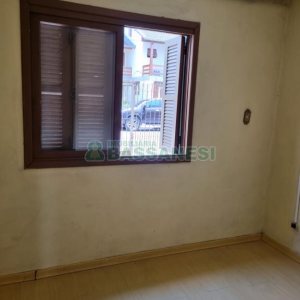 Casa com 197m², 3 dormitórios, 1 vaga, no bairro Pio X em Caxias do Sul para Comprar