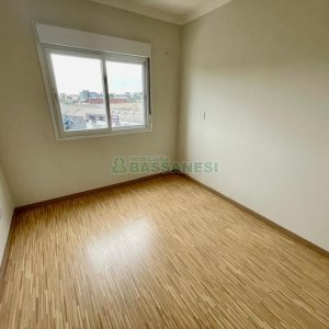 Apartamento com 85m², 3 dormitórios, 1 vaga, no bairro Desvio Rizzo em Caxias do Sul para Comprar