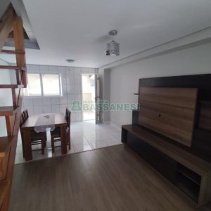 Sobrado com 62m², 2 dormitórios, 1 vaga, no bairro São Luiz em Caxias do Sul para Comprar