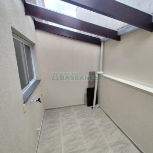 Sobrado com 62m², 2 dormitórios, 1 vaga, no bairro São Luiz em Caxias do Sul para Comprar