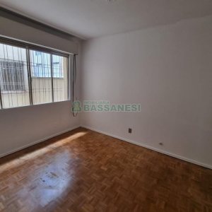 Apartamento com 90m², 2 dormitórios, 1 vaga, no bairro Centro em Caxias do Sul para Comprar