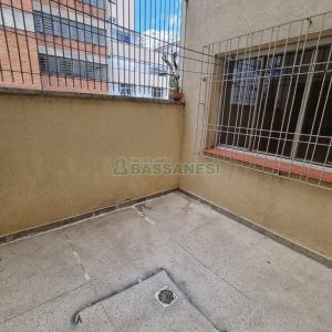 Apartamento com 90m², 2 dormitórios, 1 vaga, no bairro Centro em Caxias do Sul para Comprar