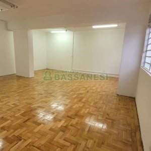 Sala com 50m², no bairro Centro em Caxias do Sul para Alugar