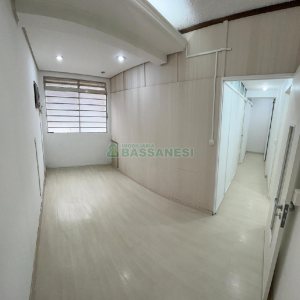 Apartamento com 53m², 2 dormitórios, no bairro Centro em Caxias do Sul para Alugar