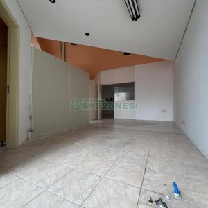 Sala com 86m², no bairro Centro em Caxias do Sul para Alugar