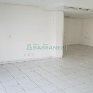 Loja com 98m², 3 vagas, no bairro Sagrada Família em Caxias do Sul para Alugar