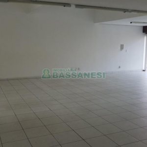 Loja com 98m², 3 vagas, no bairro Sagrada Família em Caxias do Sul para Alugar