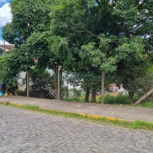Terreno com 387m², no bairro Sanvitto em Caxias do Sul para Comprar