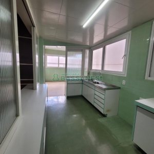 Apartamento com 174m², 3 dormitórios, 1 vaga, no bairro Centro em Caxias do Sul para Alugar ou Comprar