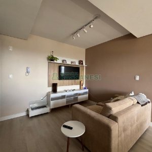 Apto Mobiliado com 62m², 2 dormitórios, 1 vaga, no bairro Panazzolo em Caxias do Sul para Comprar