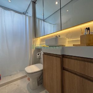 Apto Mobiliado com 62m², 2 dormitórios, 1 vaga, no bairro Panazzolo em Caxias do Sul para Comprar