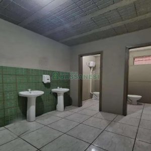 Pavilhão com 620m², no bairro Bela Vista em Caxias do Sul para Alugar