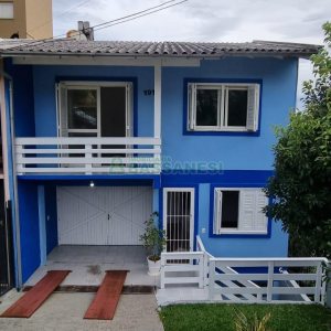 Sobrado com 234m², 3 dormitórios, 1 vaga, no bairro Colina Sorriso em Caxias do Sul para Comprar