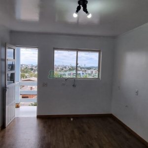 Sobrado com 234m², 3 dormitórios, 1 vaga, no bairro Colina Sorriso em Caxias do Sul para Comprar