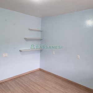 Sobrado com 234m², 3 dormitórios, 1 vaga, no bairro Colina Sorriso em Caxias do Sul para Comprar