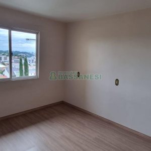 Sobrado com 234m², 3 dormitórios, 1 vaga, no bairro Colina Sorriso em Caxias do Sul para Comprar