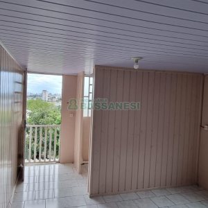 Sobrado com 234m², 3 dormitórios, 1 vaga, no bairro Colina Sorriso em Caxias do Sul para Comprar