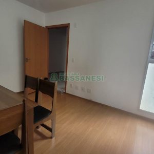 Apartamento com 52m², 2 dormitórios, 1 vaga, no bairro Serrano em Caxias do Sul para Alugar