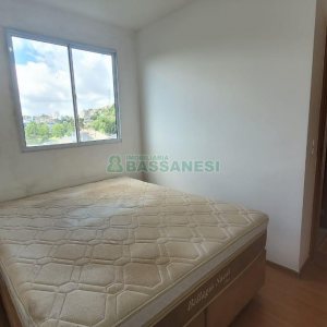 Apartamento com 52m², 2 dormitórios, 1 vaga, no bairro Serrano em Caxias do Sul para Alugar