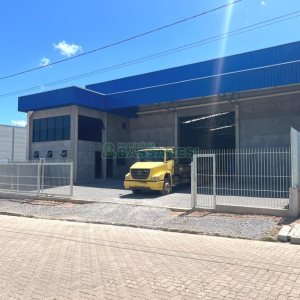 Pavilhão com 1100m², no bairro Jardim das Hortências em Caxias do Sul para Alugar