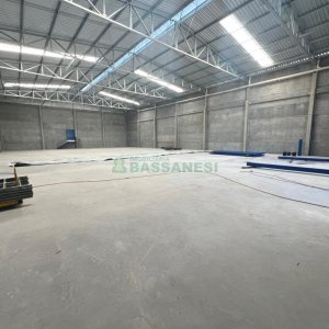 Pavilhão com 1100m², no bairro Jardim das Hortências em Caxias do Sul para Alugar