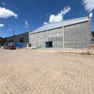 Pavilhão com 1100m², no bairro Jardim das Hortências em Caxias do Sul para Alugar