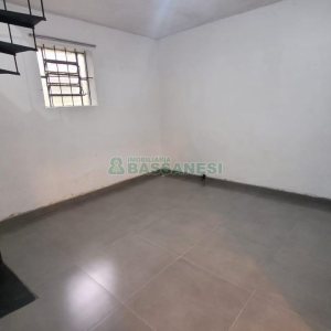 Loja com 60m², no bairro São Pelegrino em Caxias do Sul para Alugar