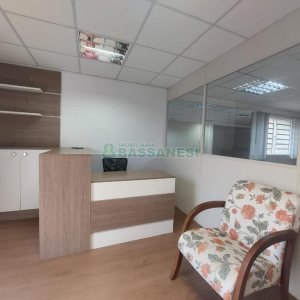 Loja com 100m², no bairro Colina Sorriso em Caxias do Sul para Alugar