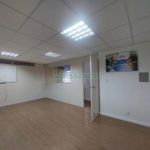 Loja com 100m², no bairro Colina Sorriso em Caxias do Sul para Alugar