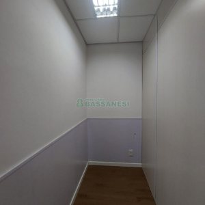 Loja com 100m², no bairro Colina Sorriso em Caxias do Sul para Alugar