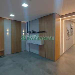 Apto Mobiliado com 42m², 1 dormitório, 1 vaga, no bairro Lourdes em Caxias do Sul para Alugar