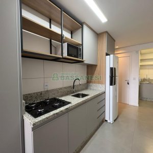 Apto Mobiliado com 42m², 1 dormitório, 1 vaga, no bairro Lourdes em Caxias do Sul para Alugar