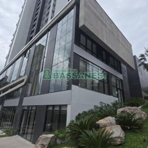 Sala com 34m², 1 vaga, no bairro Exposição em Caxias do Sul para Alugar ou Comprar