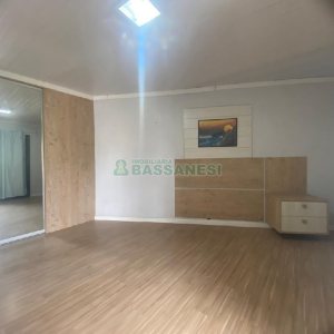 Casa com 150m², 3 dormitórios, 1 vaga, no bairro Bela Vista em Caxias do Sul para Comprar