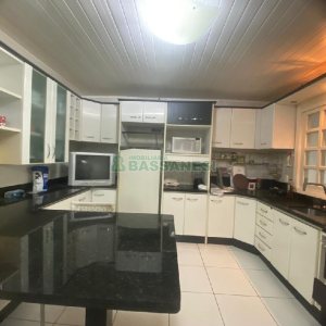 Casa com 150m², 3 dormitórios, 1 vaga, no bairro Bela Vista em Caxias do Sul para Comprar